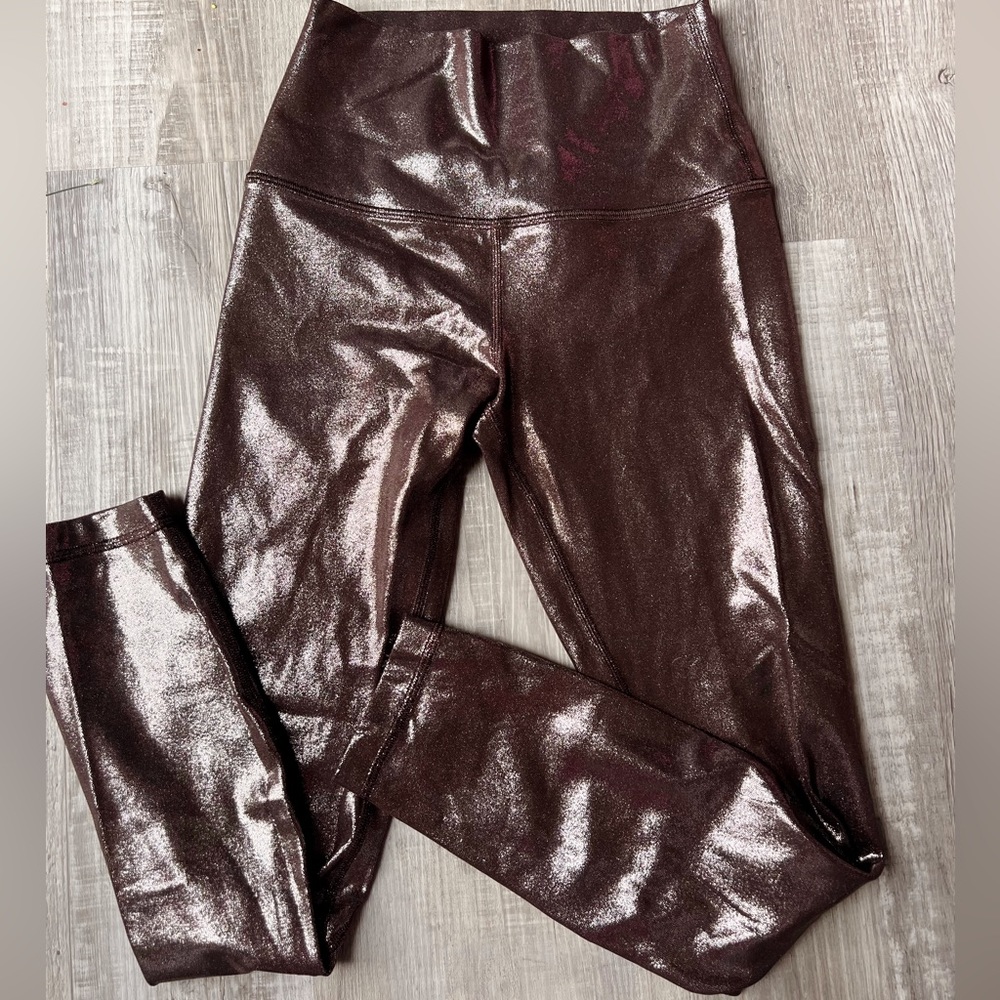 HR Align Shine Lululemon leggings.